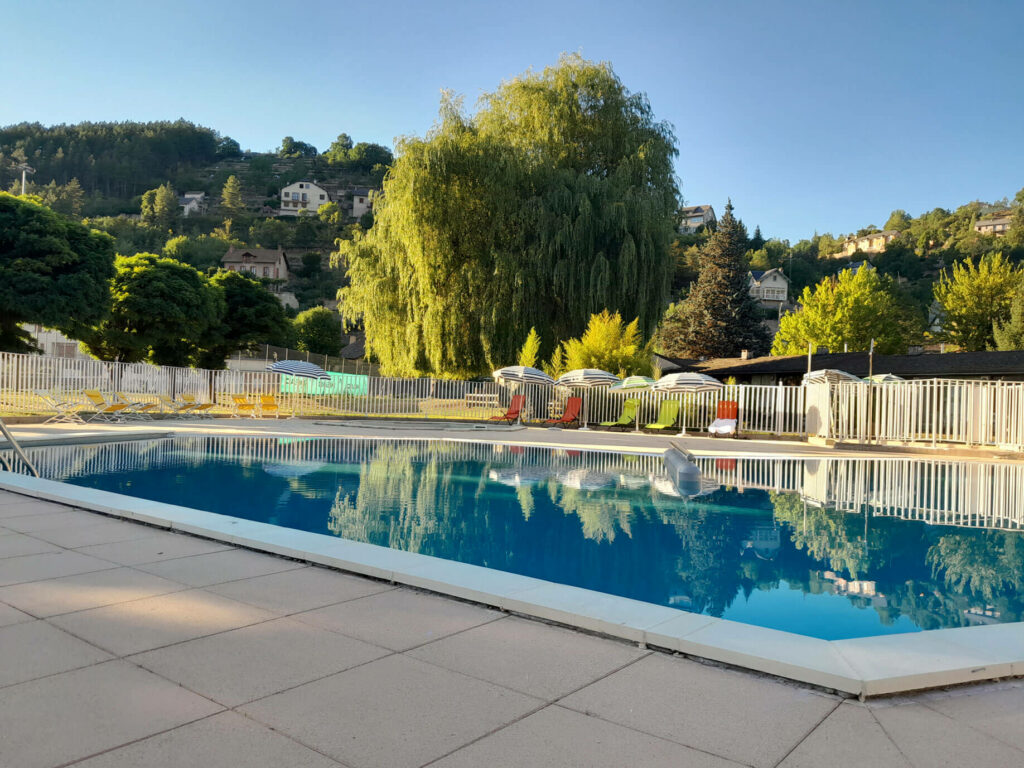 camping lozère avec piscine