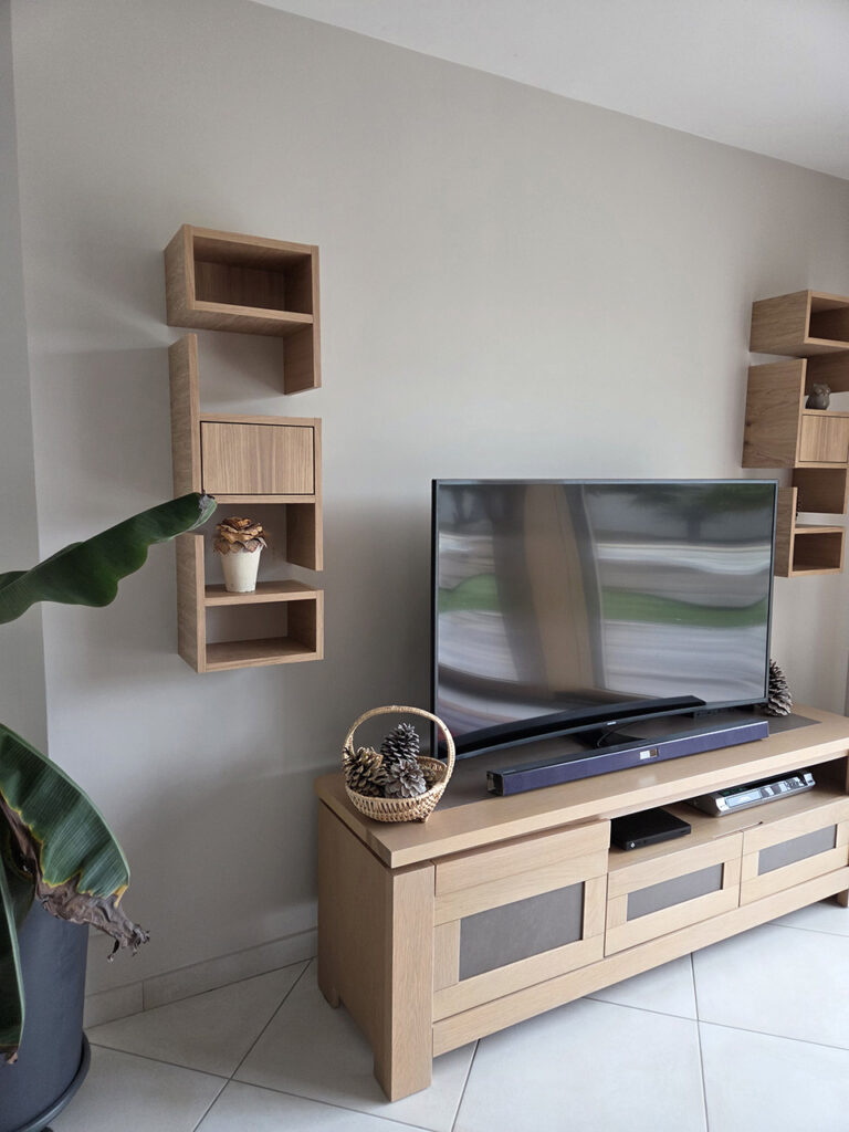 Création de modules sur mesure pour le mur TV MG CONCEPT 48